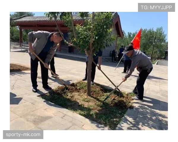 北京国安球迷同心协力共启辉煌新篇章,彰显强大团队凝聚力与坚定支持 北京国安球迷同心协力共启辉煌新篇章,彰显强大团队凝聚力与坚定支持