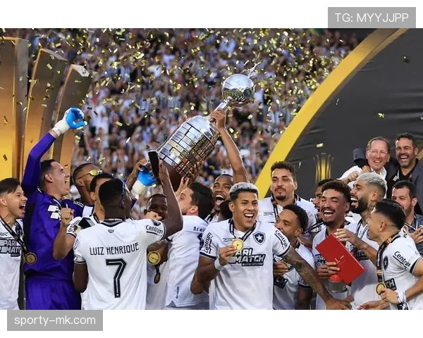 南美足球防守特点：高位逼抢与个人对抗结合，注重灵活性与区域协防