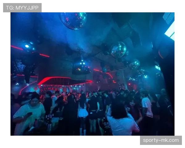 萨卡训练完直接去夜店蹦到凌晨？