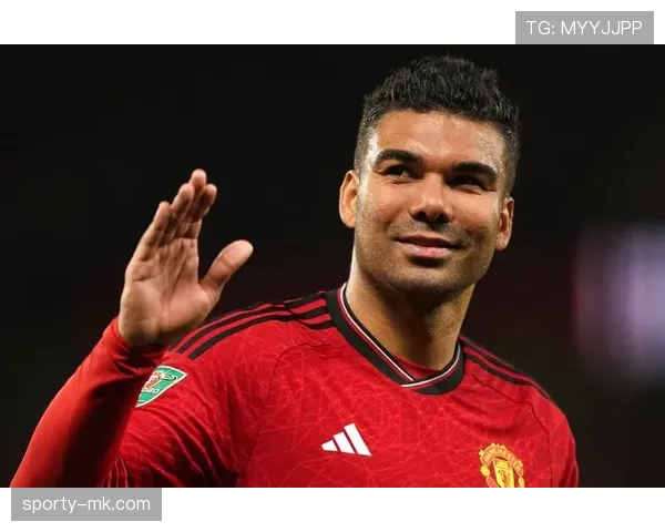 曼联中场失衡问题加剧，攻防转换失控影响赛季走势